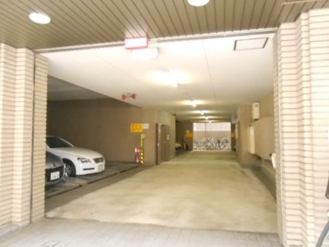 駐車場・駐輪場