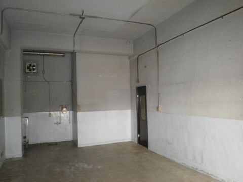 1階、店舗室内