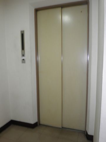 各階、EVホール