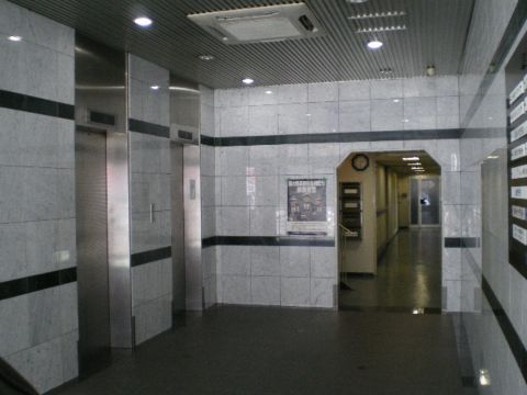1階、EVホール