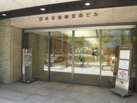 1F玄関