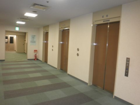 各階、EVホール