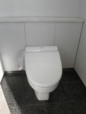 各階、トイレ③