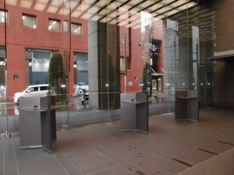 エントランスホール①