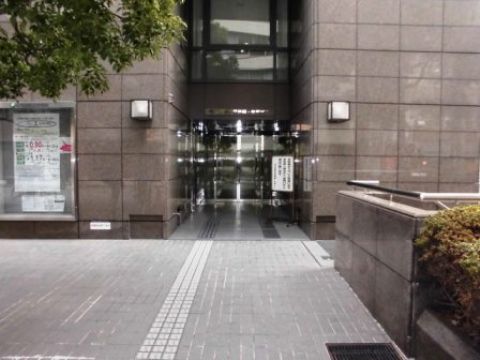 1F玄関