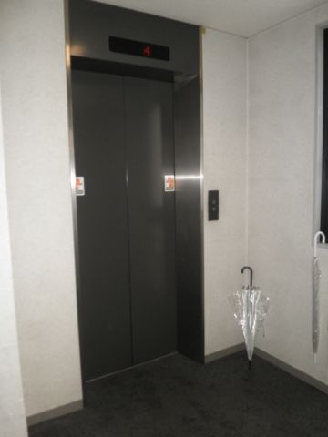 各階、EVホール