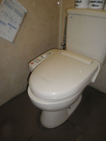 各階、男女別シャワートイレ