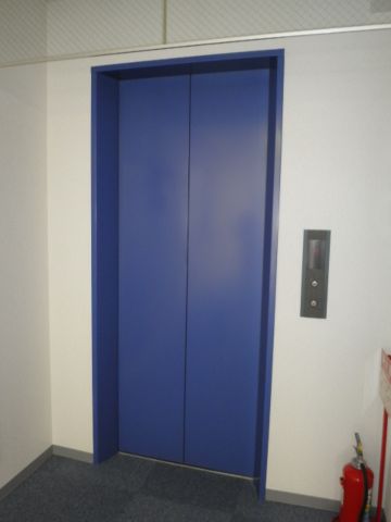 各階、EVホール