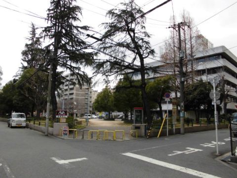 南側に森ノ宮公園