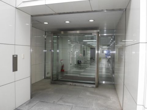 1F玄関