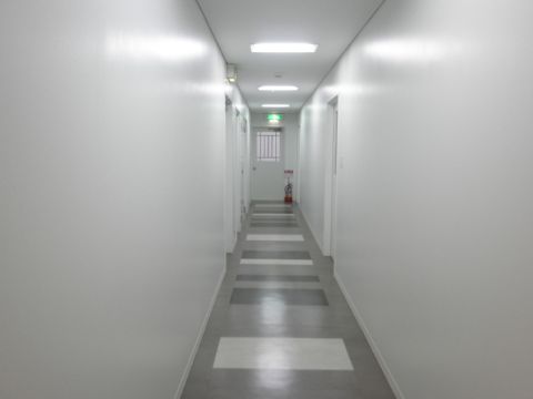 各階、廊下