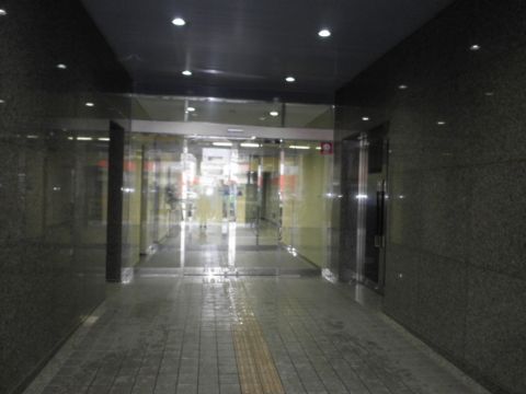 1F玄関