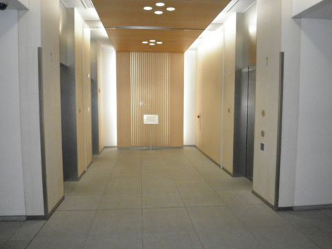 1階、EVホール
