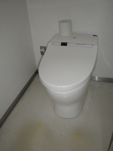 各階、トイレ③