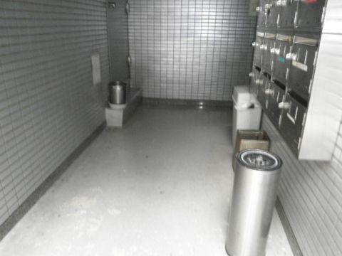 1階、喫煙所