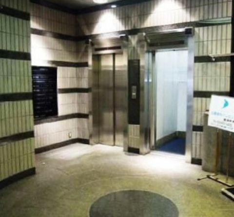 1階、EVホール